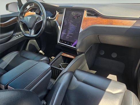 Used 2018 Tesla Model X 100D AWD/4WD image 19