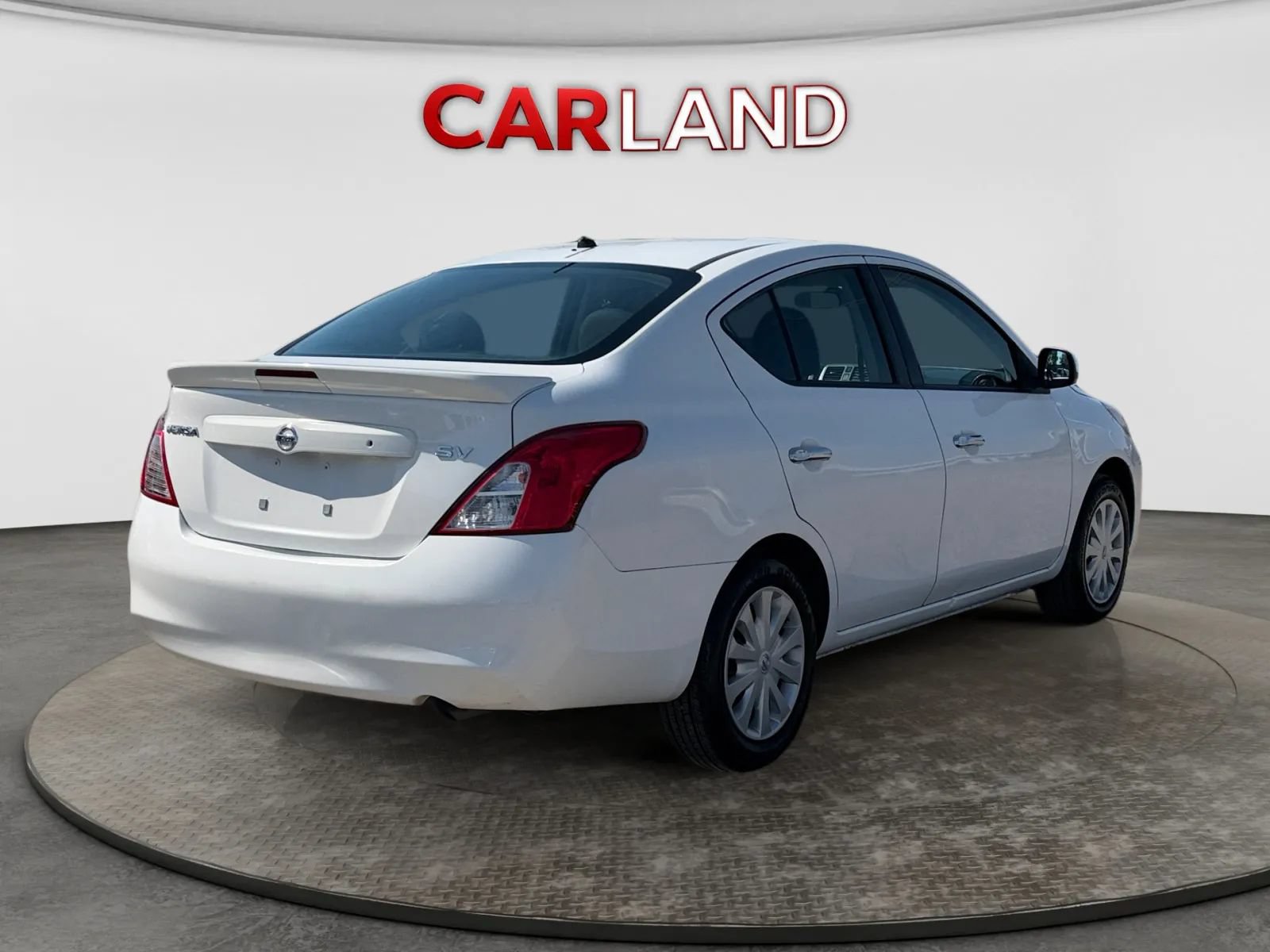 Used 2014 Nissan Versa SV FWD image 6