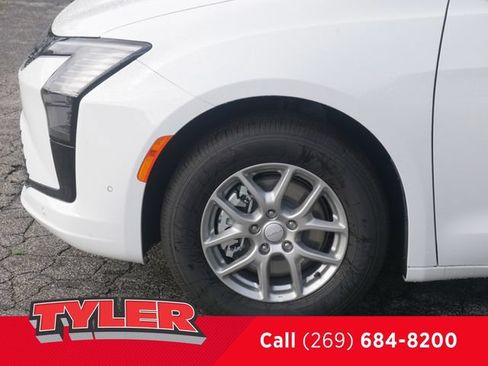 New 2027 Chrysler Pacifica Select FWD image 45