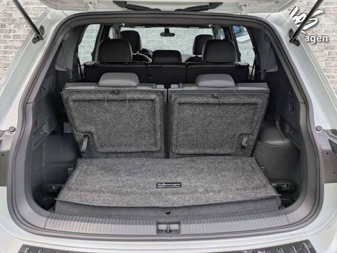 Certified 2023 Volkswagen Tiguan SE R-Line FWD image 13