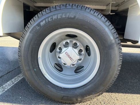 New 2025 GMC Sierra 3500 Pro w/ Convenience Package image 34