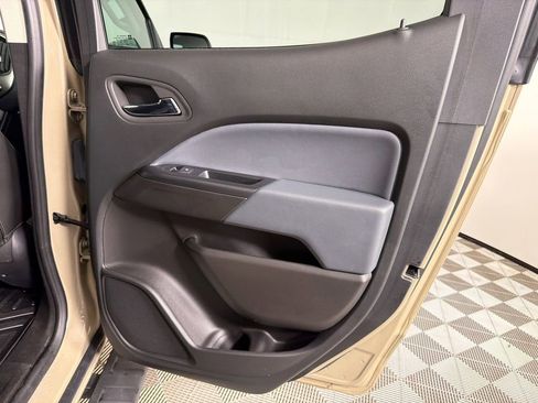 Used 2022 Chevrolet Colorado Z71 RWD image 16