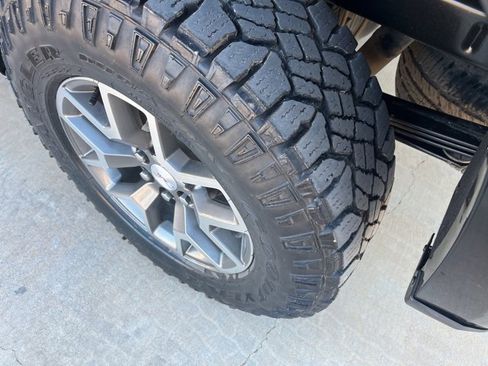 Used 2022 GMC Canyon AT4 w/ Trailering Package image 8