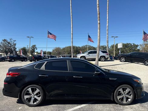 Used 2019 Kia Optima S image 6