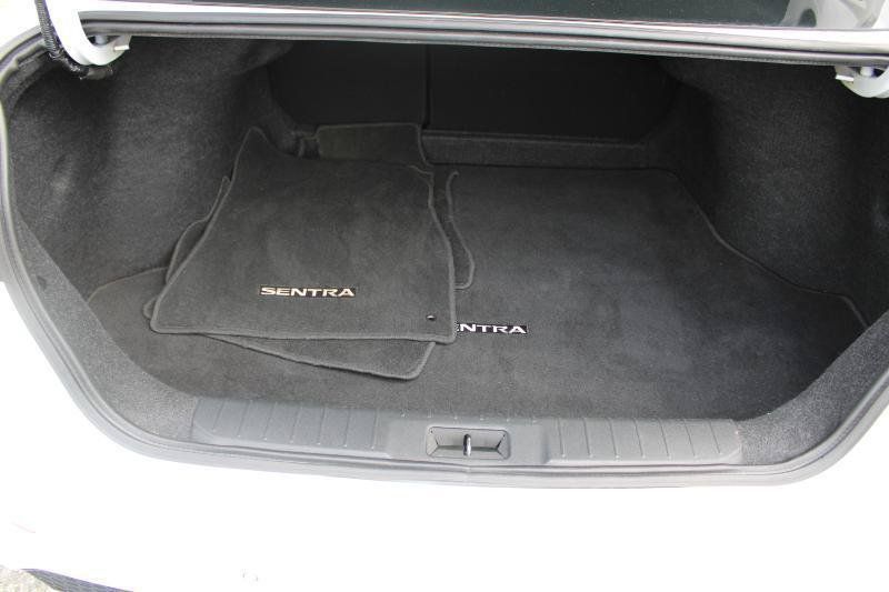 Used 2022 Nissan Sentra SV FWD image 14