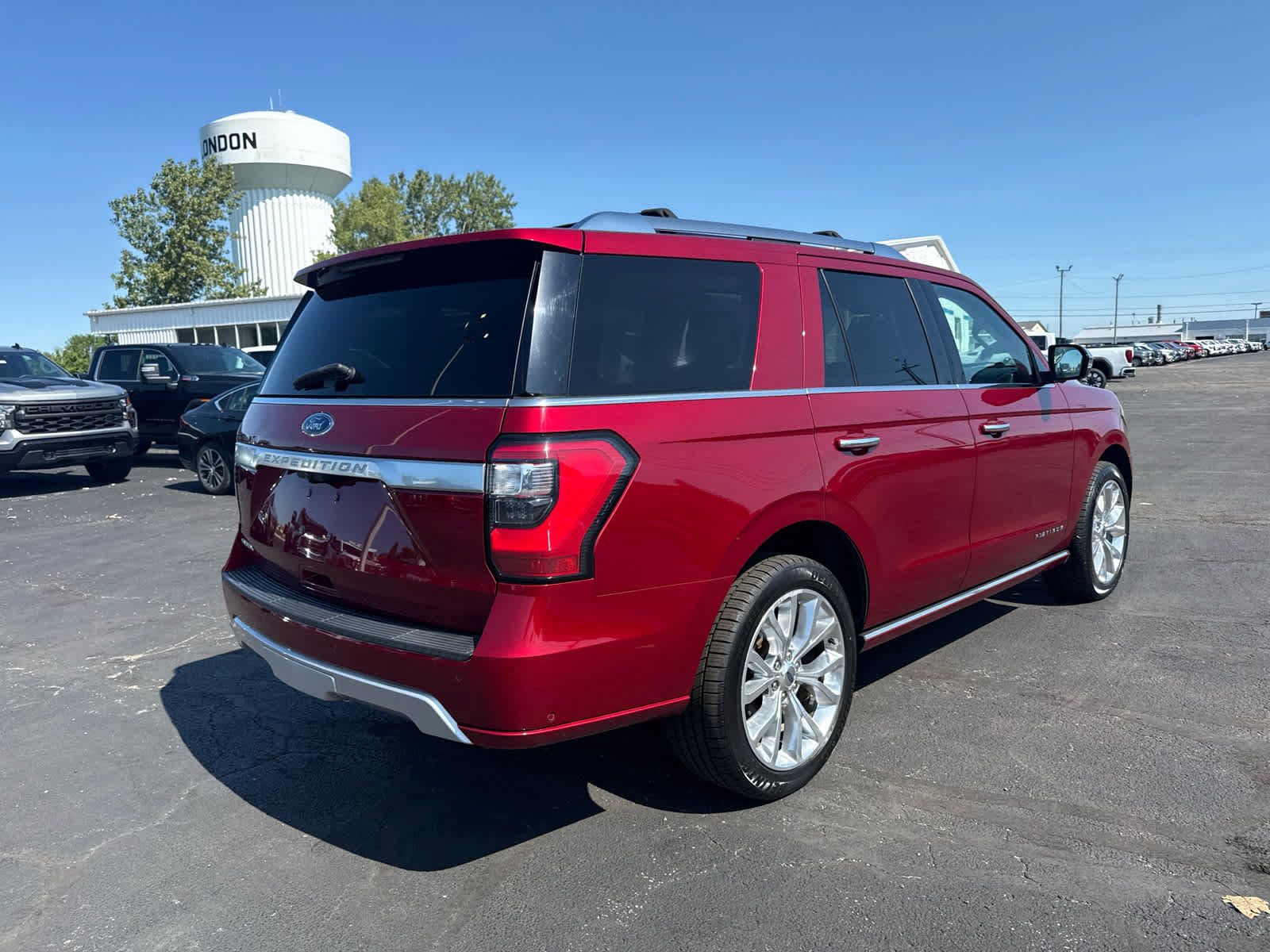 Used 2019 Ford Expedition Platinum AWD/4WD image 5