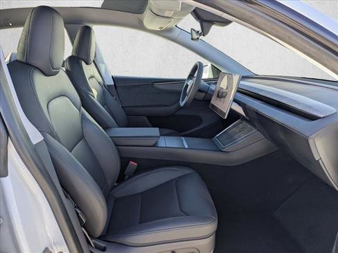 Used 2026 Tesla Model Y 2WD image 22