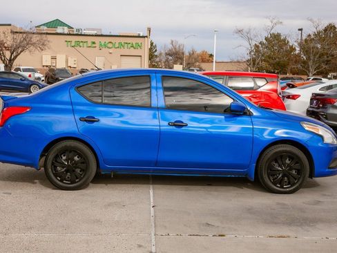 Used 2017 Nissan Versa S Plus image 4