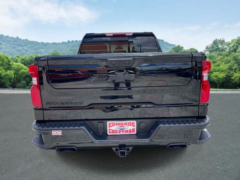 Used 2025 Chevrolet Silverado 1500 LT Trail Boss w/ LT Trail Boss Premium Package AWD/4WD image 22