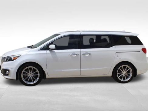 Used 2016 Kia Sedona SX Limited FWD image 5