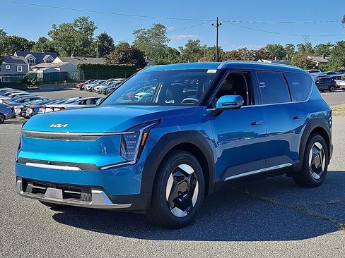 New 2026 Kia EV9 Wind image 3