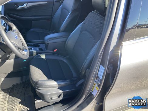 Used 2025 Ford Escape SE image 29