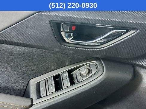 Used 2025 Subaru Crosstrek 2.5i Limited w/ Crosstrek Mirror Package image 21