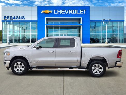 Used 2019 RAM 1500 Laramie RWD image 3