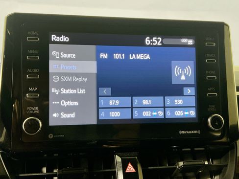 Used 2021 Toyota Corolla LE w/ LE Convenience Package FWD image 27