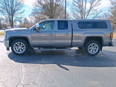 Used 2017 GMC Sierra 1500 SLT w/ SLT Premium Package image 3