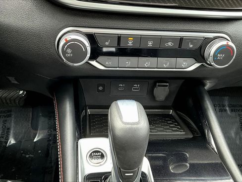 Used 2023 Nissan Altima 2.5 SR w/ SR Premium Package image 15