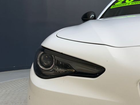 Used 2020 Alfa Romeo Giulia Ti Sport image 23