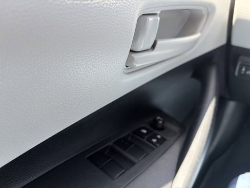 Used 2024 Toyota Corolla LE FWD image 11