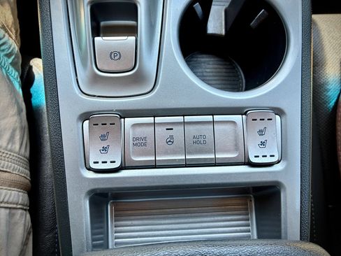 Used 2022 Hyundai Kona Limited FWD image 64