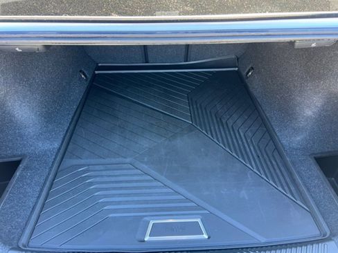 Used 2024 BMW i5 eDrive40i w/ M Sport Package image 5