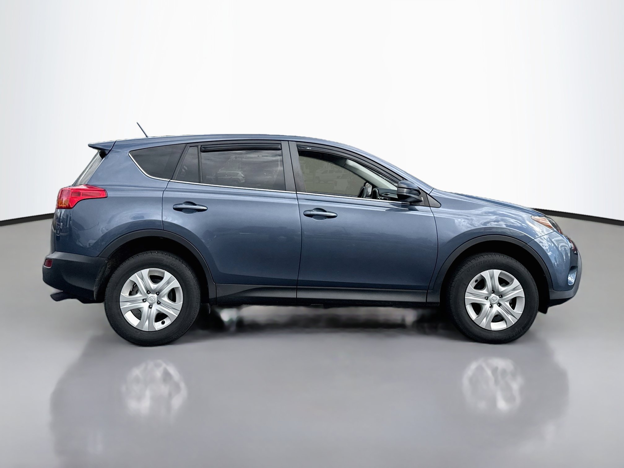 Used 2014 Toyota RAV4 LE AWD/4WD image 8