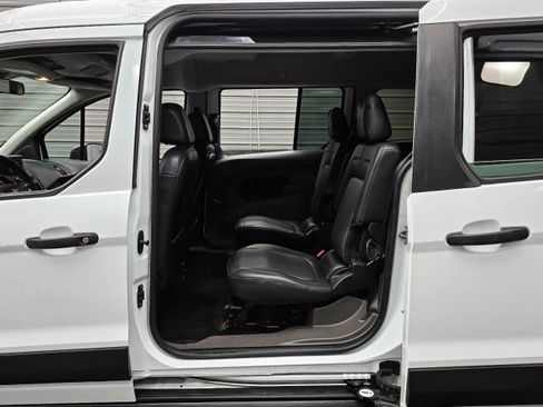 Used 2019 Ford Transit Connect XL FWD image 17