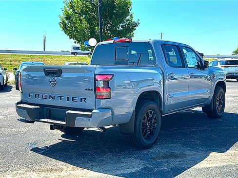 New 2026 Nissan Frontier SV w/ Tow Package AWD/4WD image 8