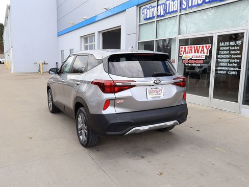 Used 2021 Kia Seltos LX AWD/4WD image 8