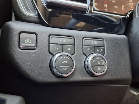 New 2026 GMC Sierra 1500 Elevation image 11