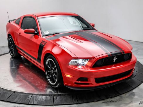Used 2013 Ford Mustang Boss 302 w/ Boss 302 Accessory Pkg RWD image 24