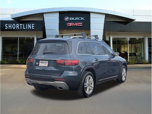Used 2022 Mercedes-Benz GLB 250 4MATIC w/ Premium Package Lite image 3