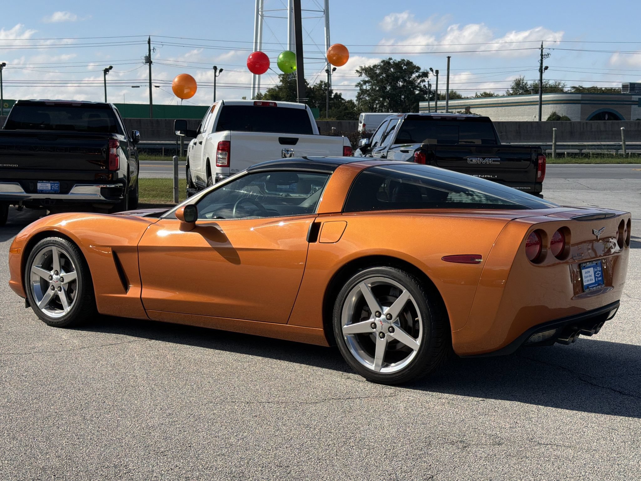 Used 2007 Chevrolet Corvette Coupe w/ Preferred Equipment Group RWD image 4
