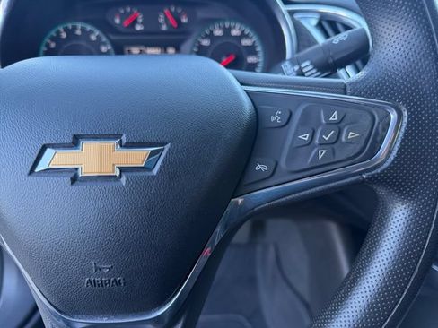 Used 2020 Chevrolet Malibu LT FWD image 17