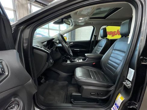 Used 2019 Ford Escape Titanium AWD/4WD image 11