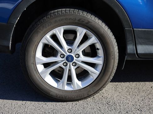 Certified 2019 Ford Escape SEL image 26