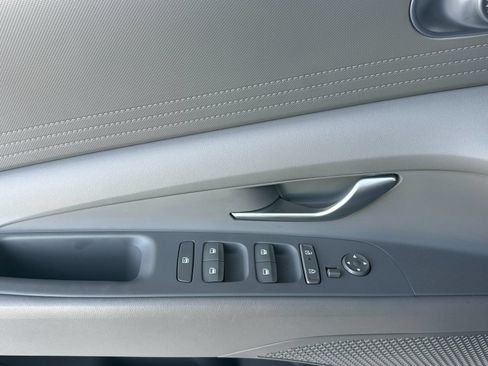 Certified 2024 Hyundai Elantra SEL FWD image 10