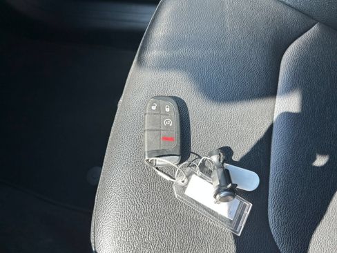 Used 2025 Jeep Compass Limited AWD/4WD image 18