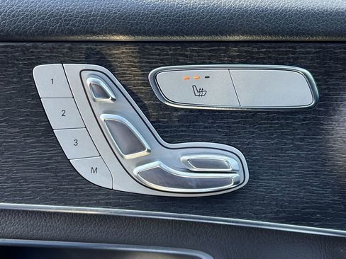 Used 2021 Mercedes-Benz GLC 300 4MATIC Coupe image 33