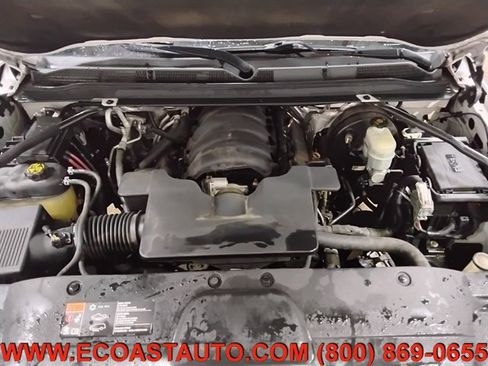 Used 2017 GMC Yukon XL SLT w/ Open Road Package image 9