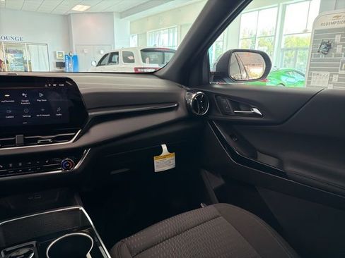 New 2026 Chevrolet Equinox LT FWD image 23