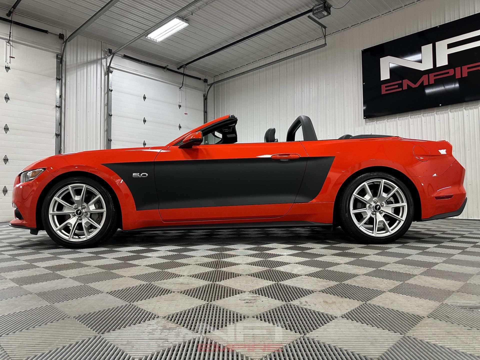 Used 2015 Ford Mustang GT Premium w/ Equipment Group 401A RWD image 20