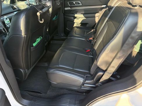Used 2017 Ford Explorer Limited w/ Equipment Group 301A AWD/4WD image 6