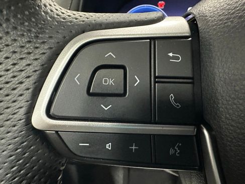 Used 2025 Toyota Sienna XSE image 19