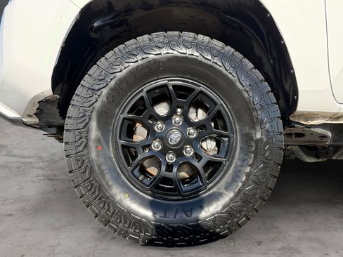 Used 2021 Toyota Tacoma SR image 8