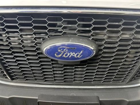 Used 2023 Ford Transit 250 Low Roof AWD w/ Exterior Upgrade Package image 9