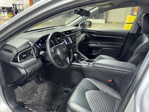 Certified 2020 Toyota Camry SE image 28