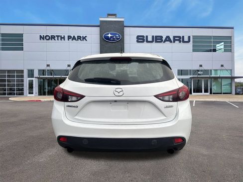 Used 2016 MAZDA MAZDA3 i Touring image 4