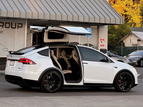 Used 2016 Tesla Model X Performance AWD/4WD image 8