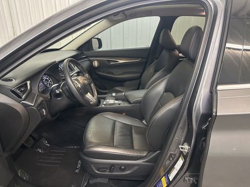 Certified 2023 INFINITI QX50 Luxe image 10
